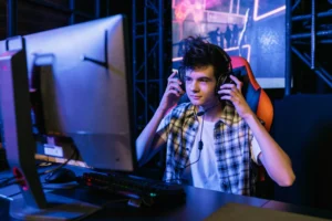 Best internet for gaming in Canada with low ping and fibre connection