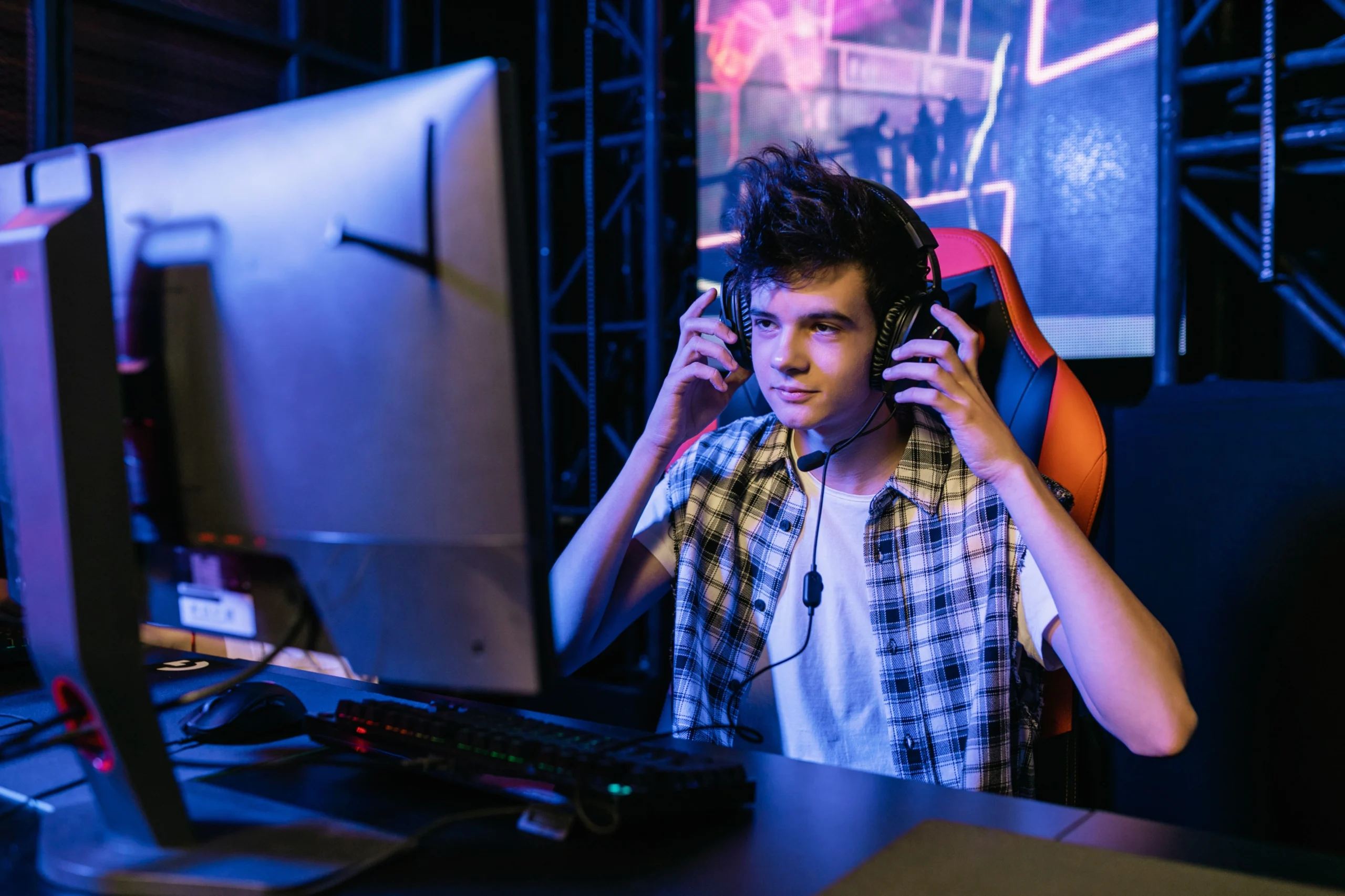 Best internet for gaming in Canada with low ping and fibre connection