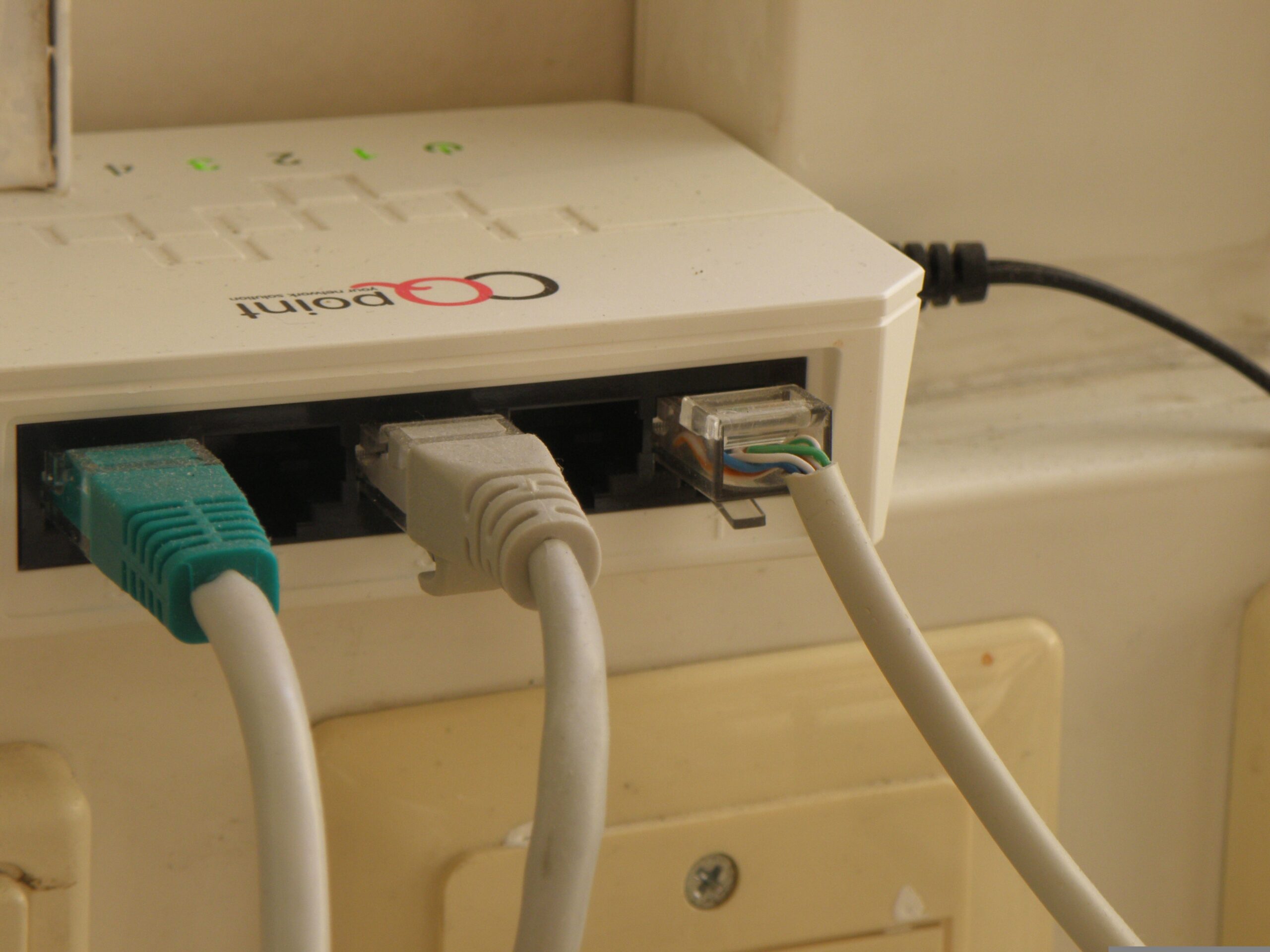 How to Switch Internet Providers in Canada Without Losing Service